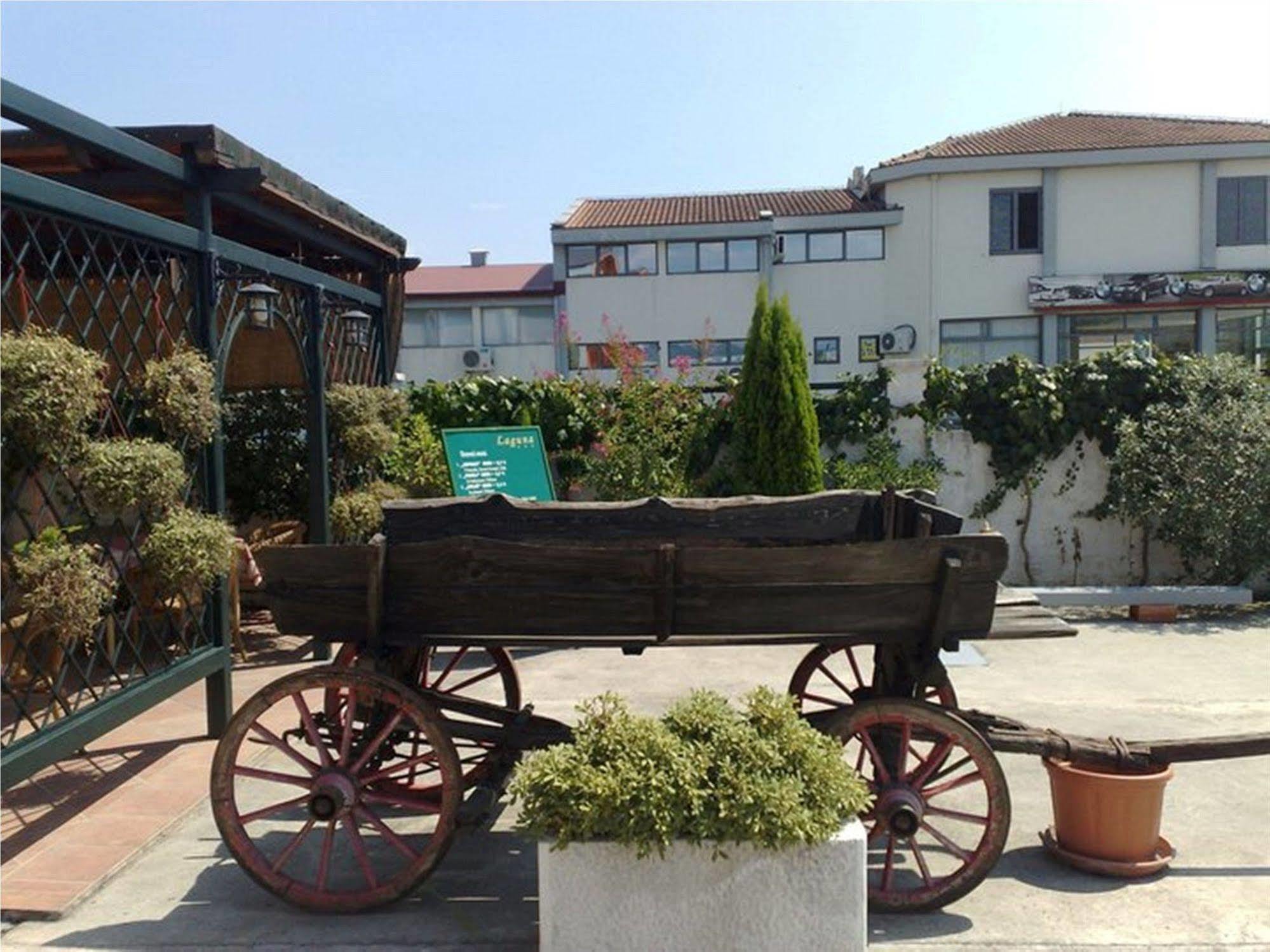 Hotel Laguna Podgorica Exterior photo