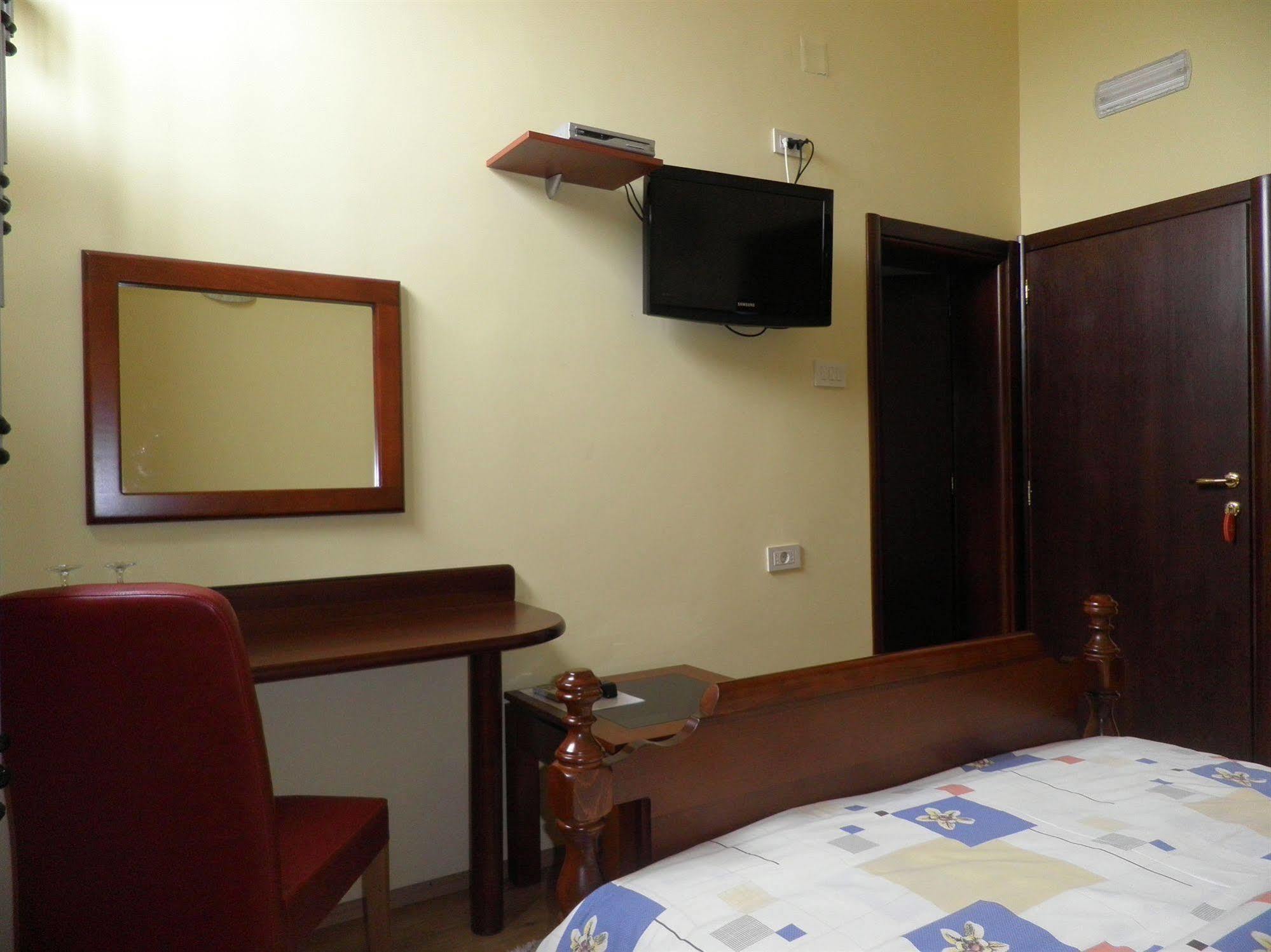 Hotel Laguna Podgorica Exterior photo